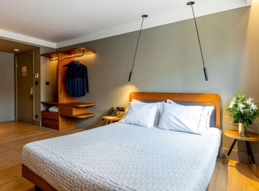 Bob W. Akadimia- Comfy apartment + Balcony