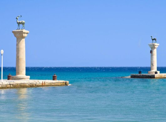 ΑΓΙΟΥ ΠΝΕΥΜΑΤΟΣ ΣΤΗΝ ΡΟΔΟ & ΣΥΜΗ: ΜΙΑ ΠΝΕΥΜΑΤΙΚΗ ΚΑΙ ΠΟΛΙΤΙΣΤΙΚΗ ΑΠΟΔΡΑΣΗ