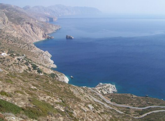 ΓΑΛΑΖΙΟΙ ΟΡΙΖΟΝΤΕΣ : ΑΜΟΡΓΟΣ ΠΑΚΕΤΟ ΔΙΑΜΟΝΗΣ & ΑΚΤΟΠΛΟΪΚΑ ΕΙΣΙΤΗΡΙΑ