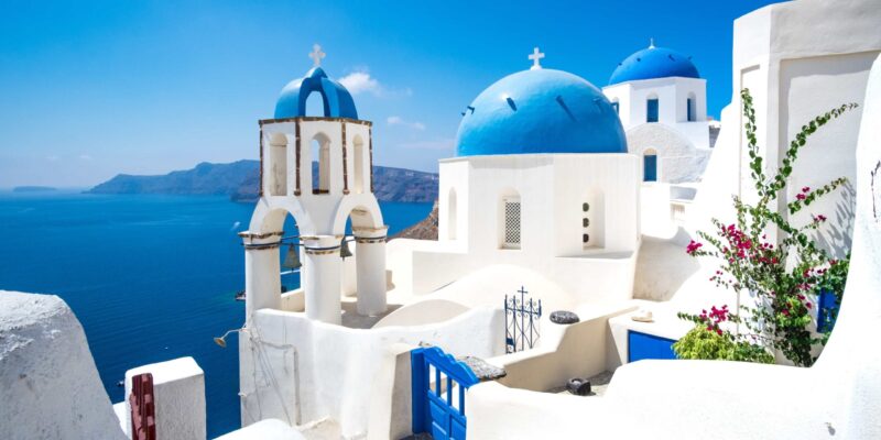 The Ultimate Guide to Santorini Vacation Experiences