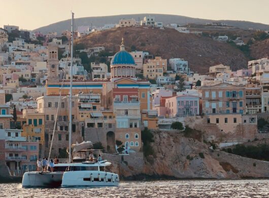 ΟΜΑΔΙΚΟ ΤΑΞΙΔΙ – ΑΓΙΟΥ ΠΝΕΥΜΑΤΟΣ ΣΤΗ ΣΥΡΟ: ΑΠΟΔΡΑΣΗ ΜΕ ΚΥΚΛΑΔΙΤΙΚΟ ΑΕΡΑ